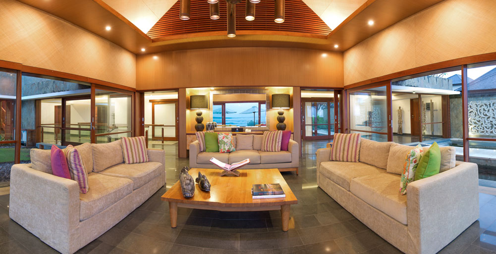 Villa Bayu Gita Beachfront - Sitting Area